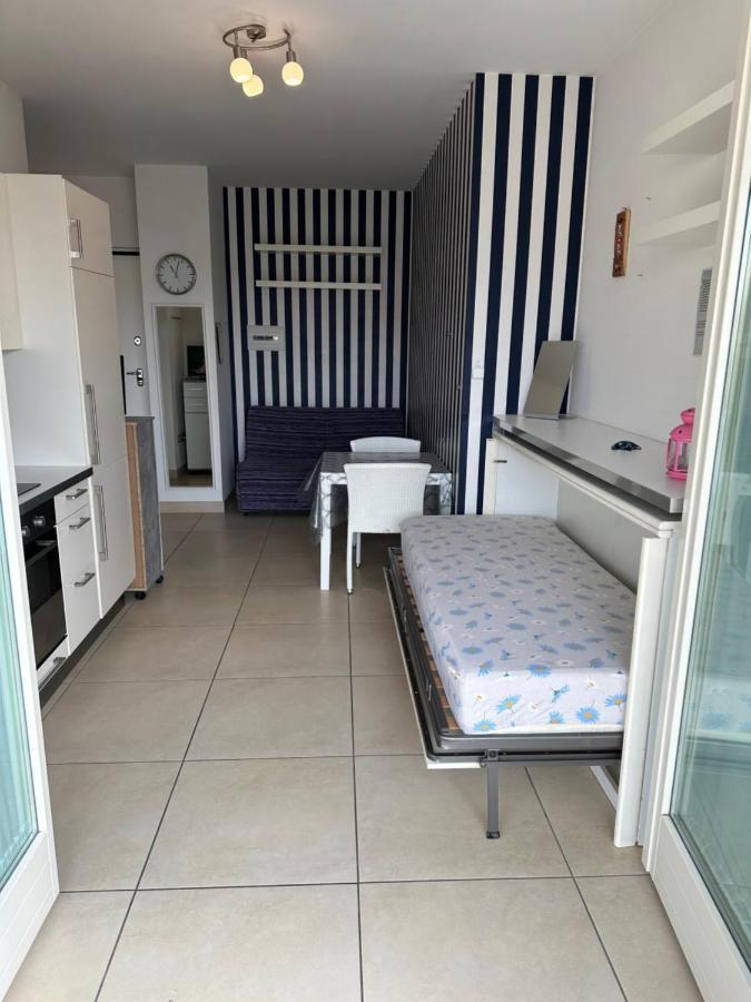 Ferienwohnung Riccio Blu Pochi Passi Dal Mare Alba Adriatica Exterior foto