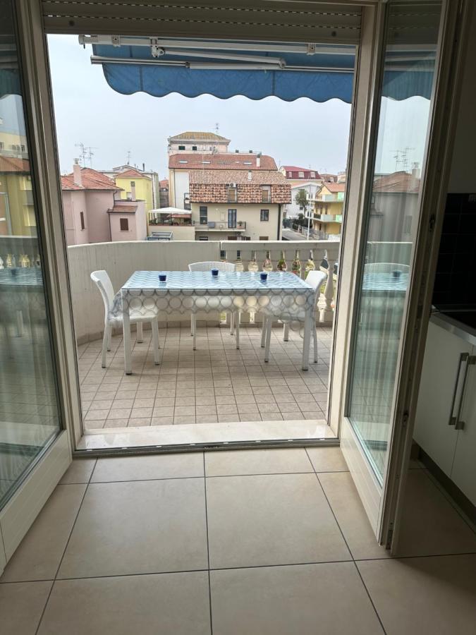 Ferienwohnung Riccio Blu Pochi Passi Dal Mare Alba Adriatica Exterior foto